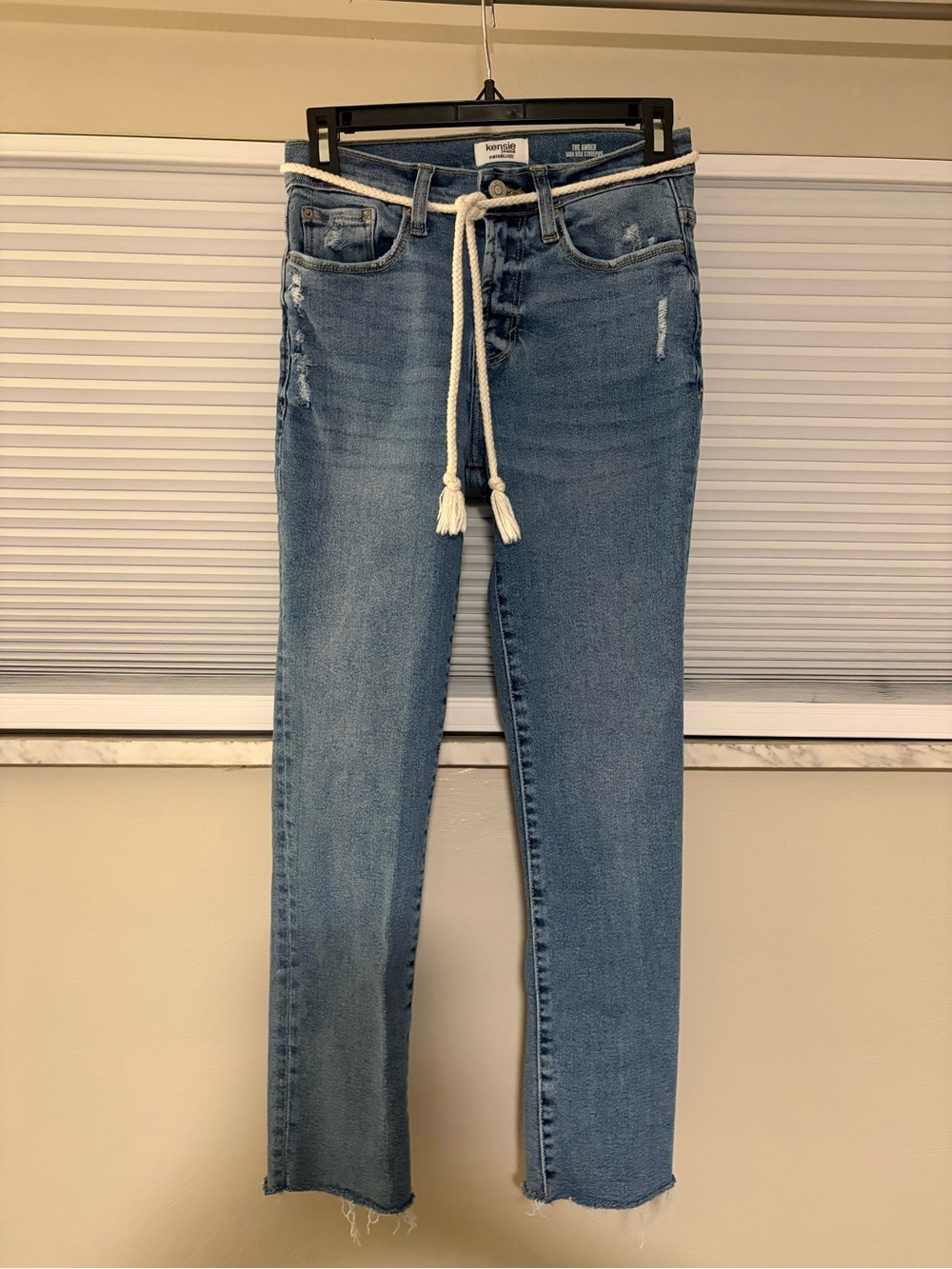 Kensie Vintage Luxe High Rise Light Blue Jeans with Cream Rope Belt